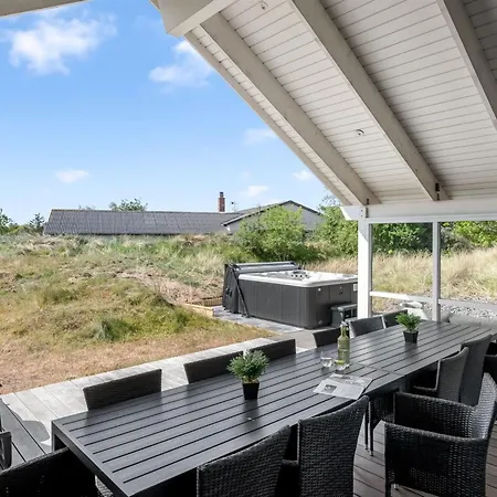 בית נופש Jeldrik - 1-5km From The Sea By Interhome *