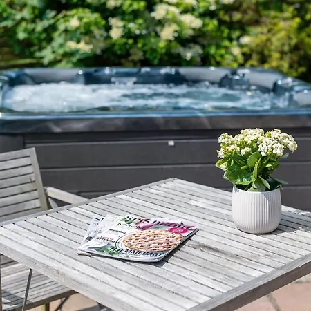 Jeldrik - 1-5km From The Sea By Interhome